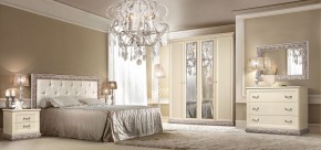 Комод Тиффани штрих-лак/серебро (ТФКМ-1) в Озерске - ozersk.ok-mebel.com | фото 2